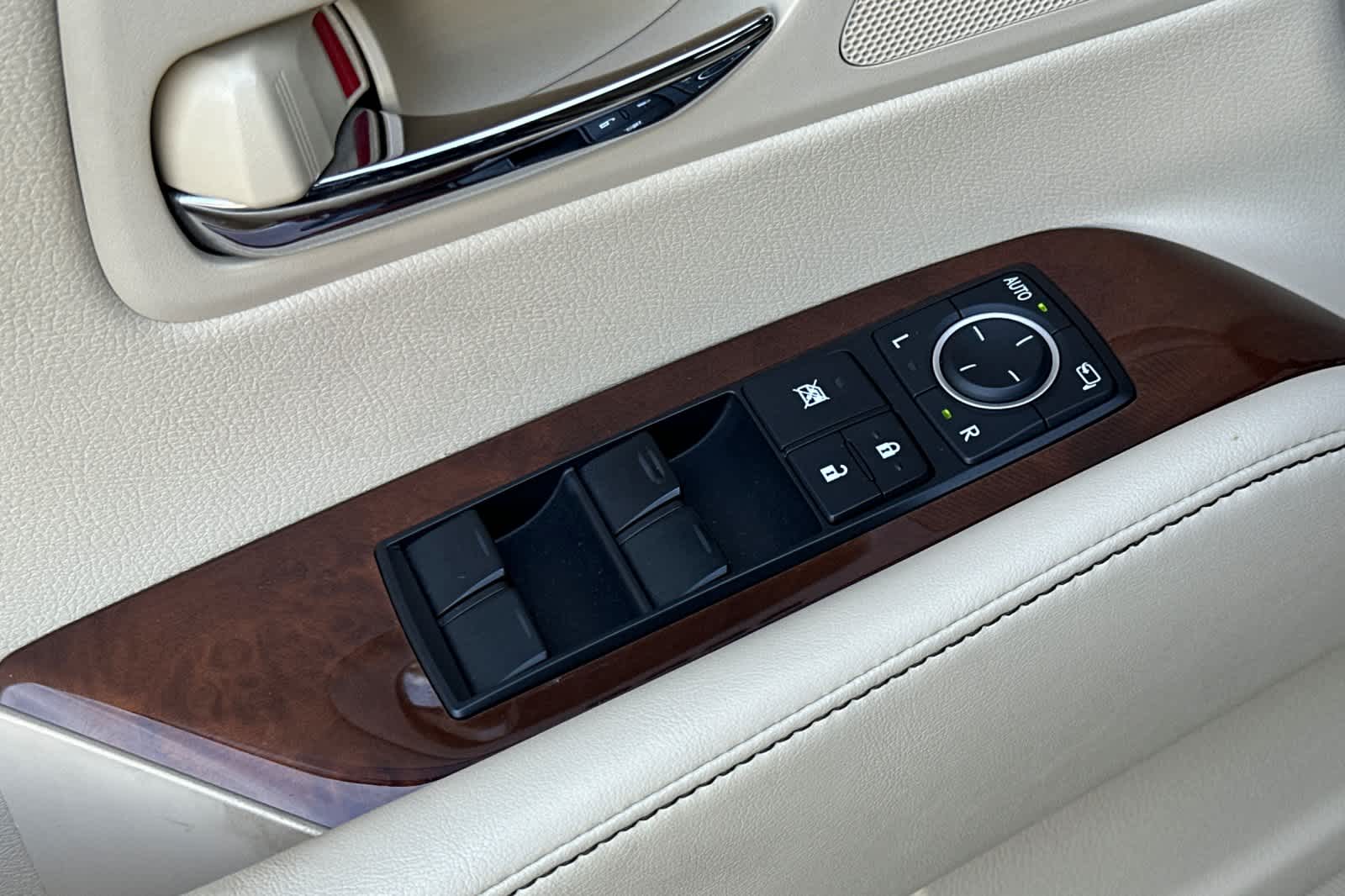 Thumbnail: 2013 Lexus RX - 13
