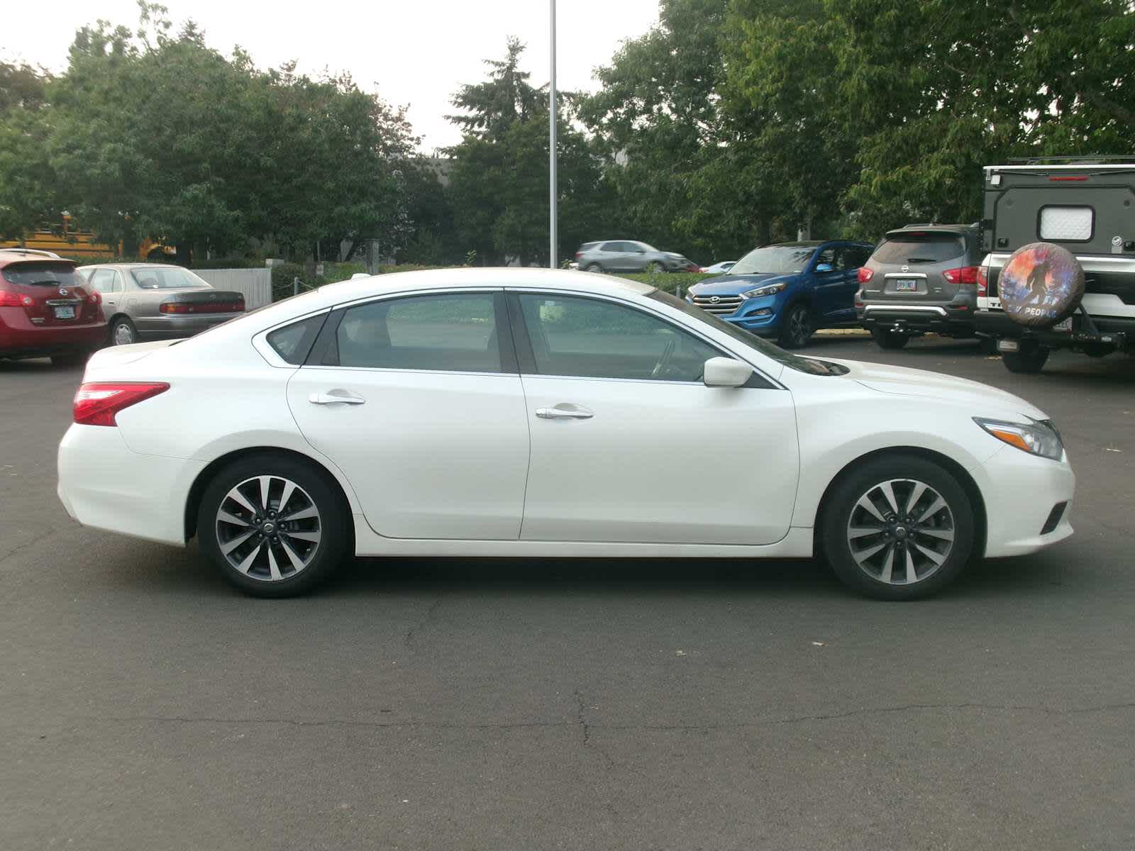 2017 Nissan Altima SV 6