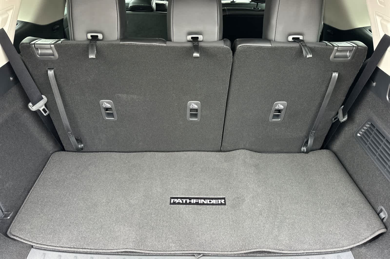 Thumbnail: 2026 Nissan Pathfinder - 16