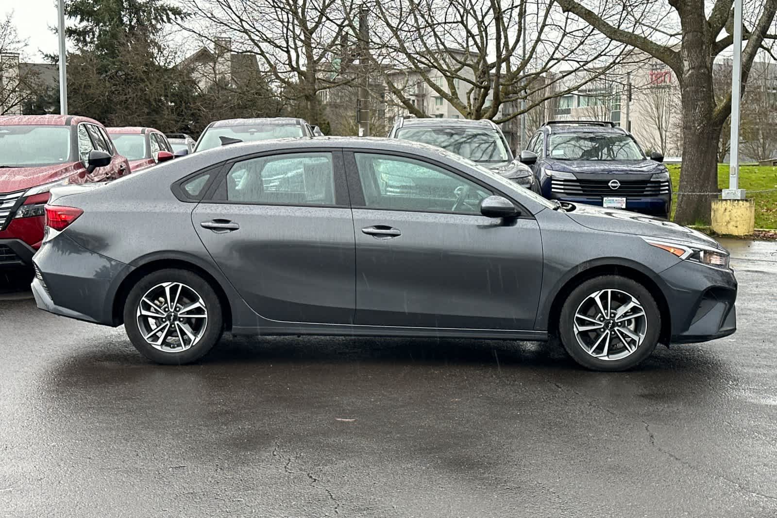 Thumbnail: 2023 Kia Forte - 8