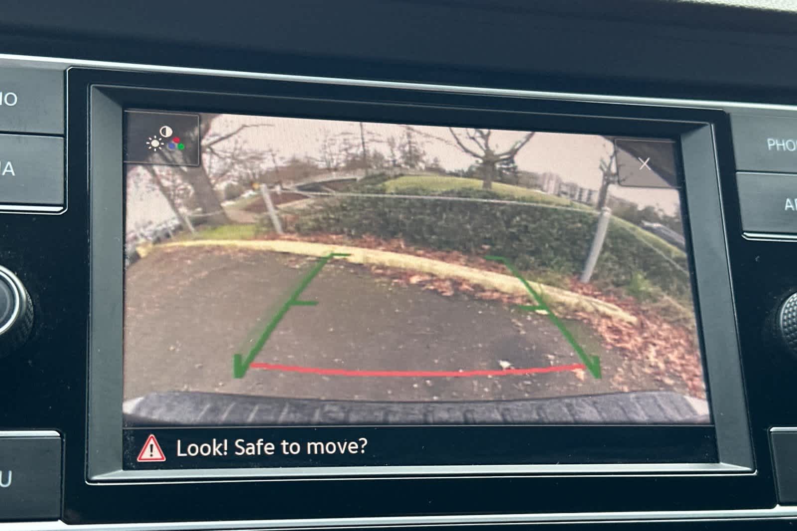 Thumbnail: 2023 Volkswagen Jetta - 18