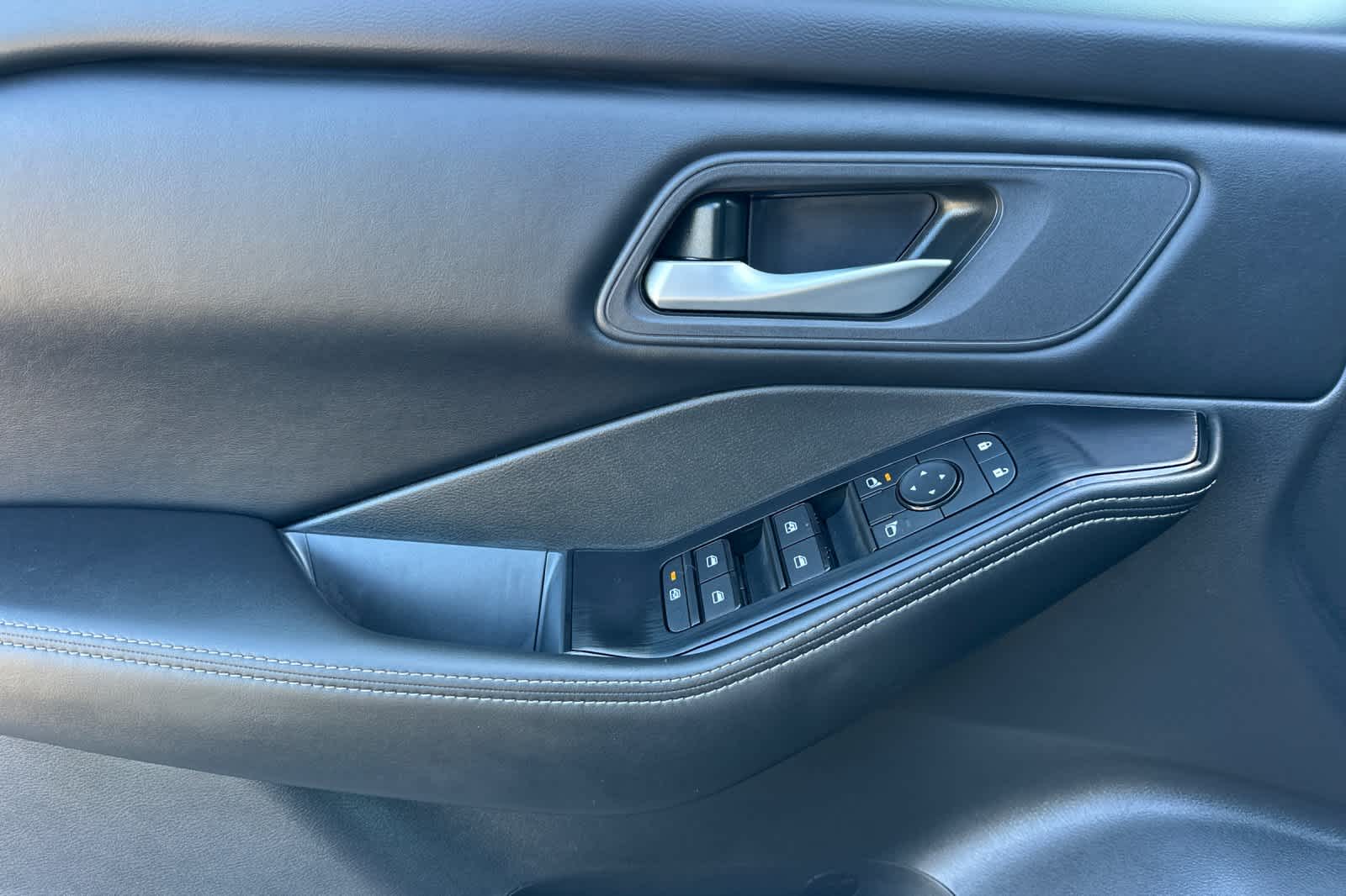 Thumbnail: 2026 Nissan Rogue - 12