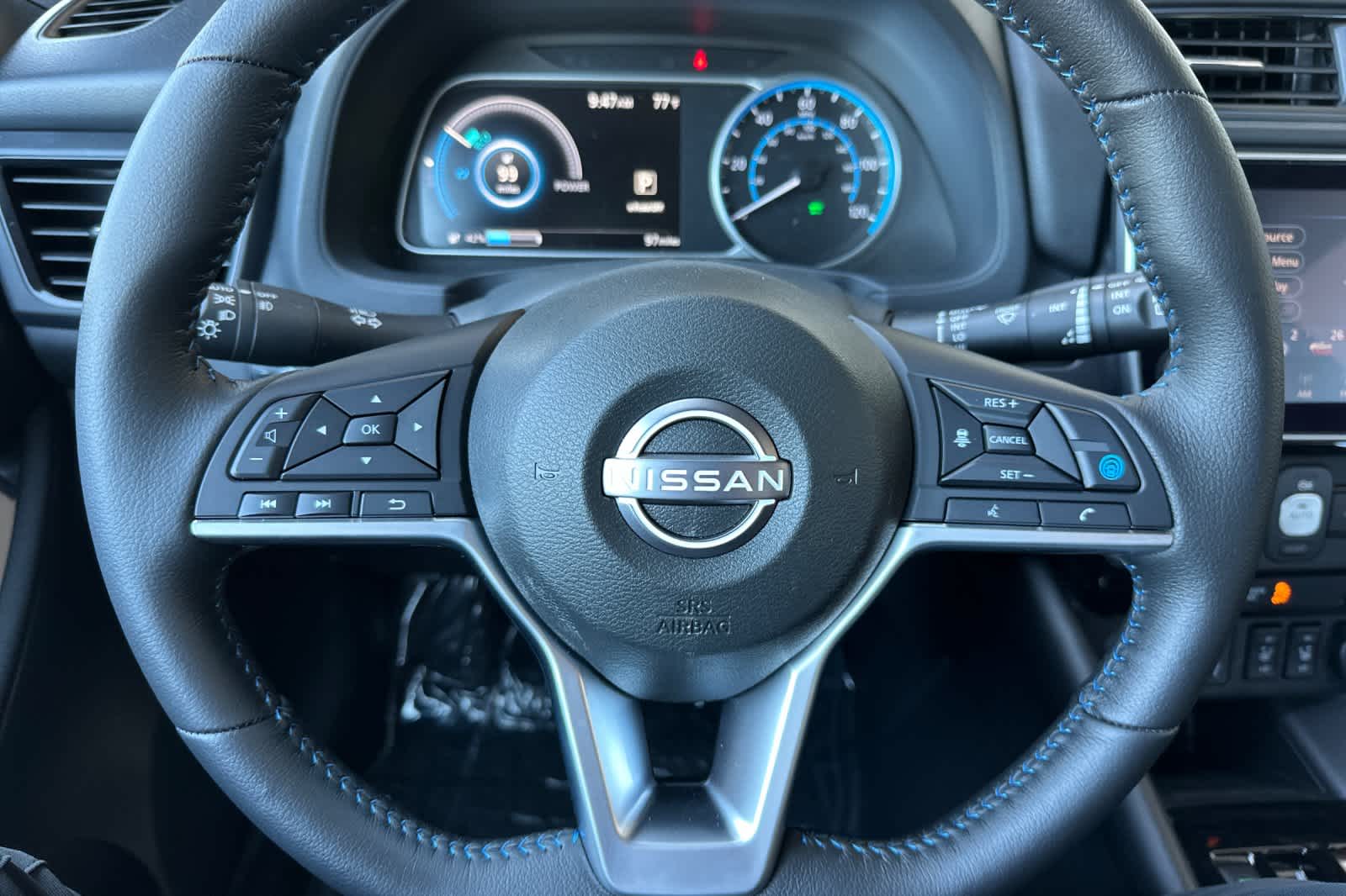 2025 Nissan Leaf SV Plus 24