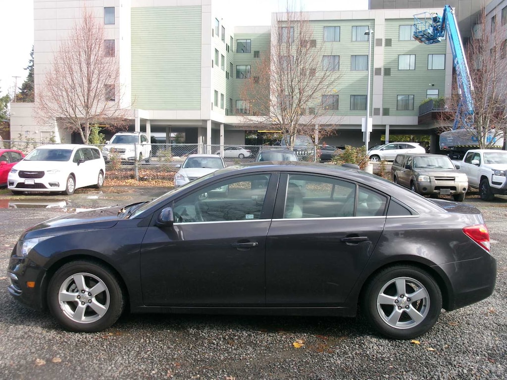 Used 2015 Chevrolet Cruze 1LT Auto Sedan