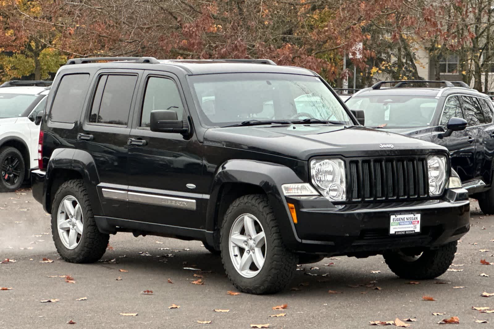 Thumbnail: 2012 Jeep Liberty - 9