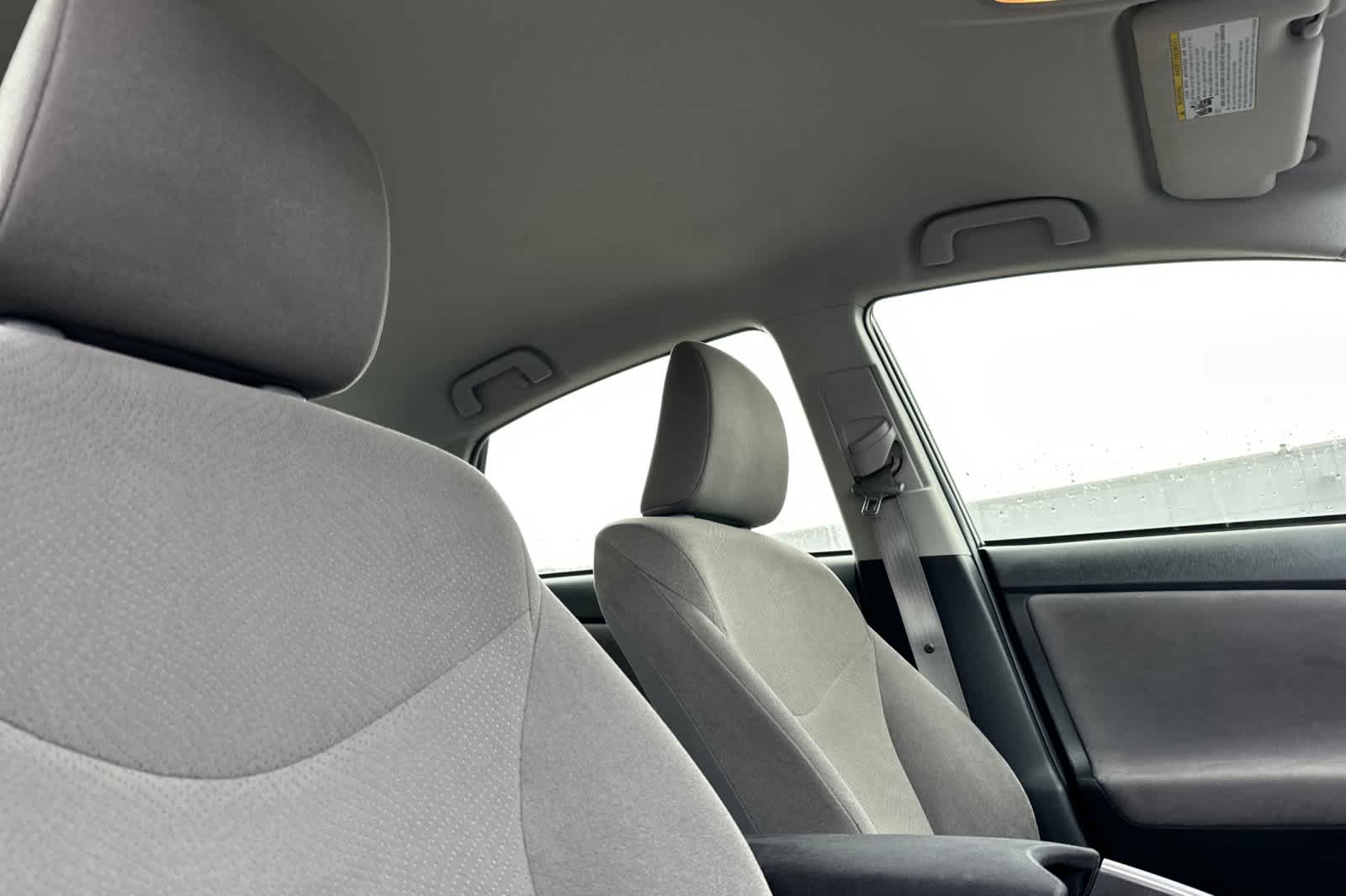 Thumbnail: 2015 Toyota Prius - 17