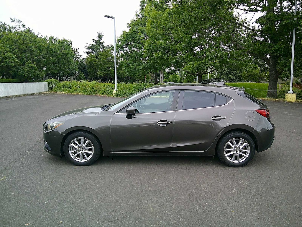 Used 2016 Mazda Mazda3 i Touring Hatchback