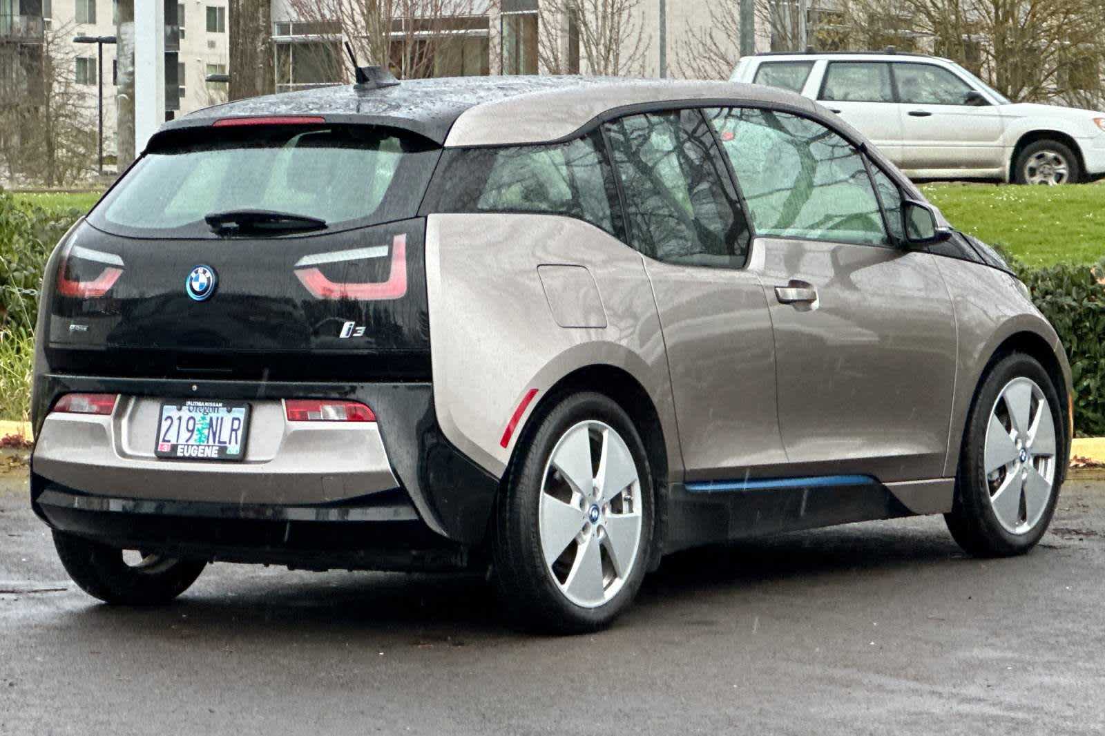 Used 2014 BMW i3  with VIN WBY1Z2C51EV284891 for sale in Eugene, OR