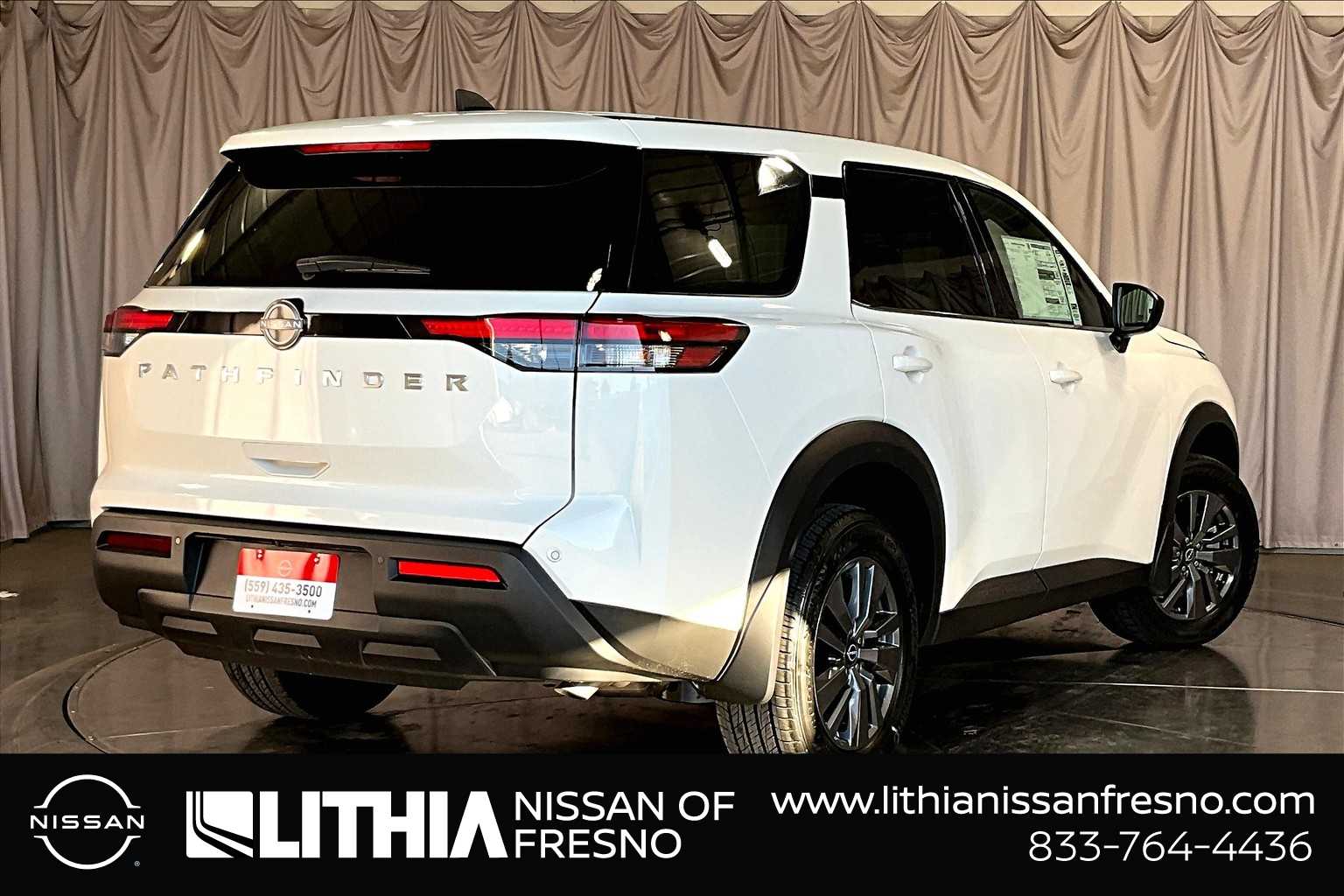 Thumbnail: 2024 Nissan Pathfinder - 24