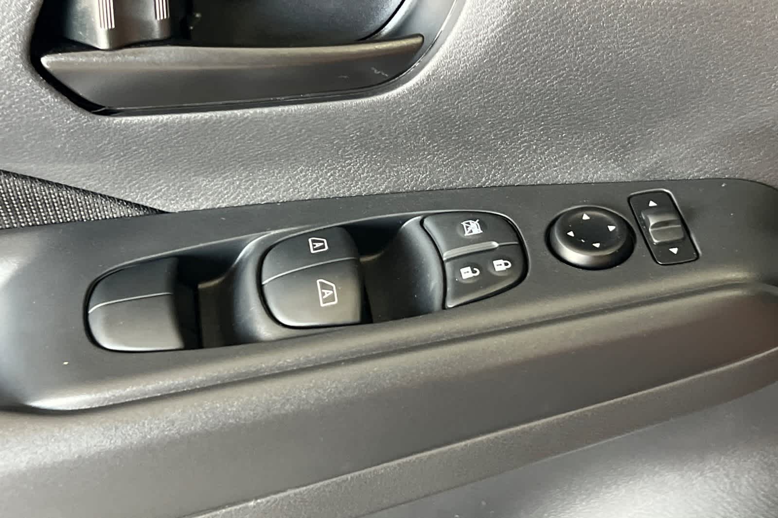 Thumbnail: 2025 Nissan Kicks - 13