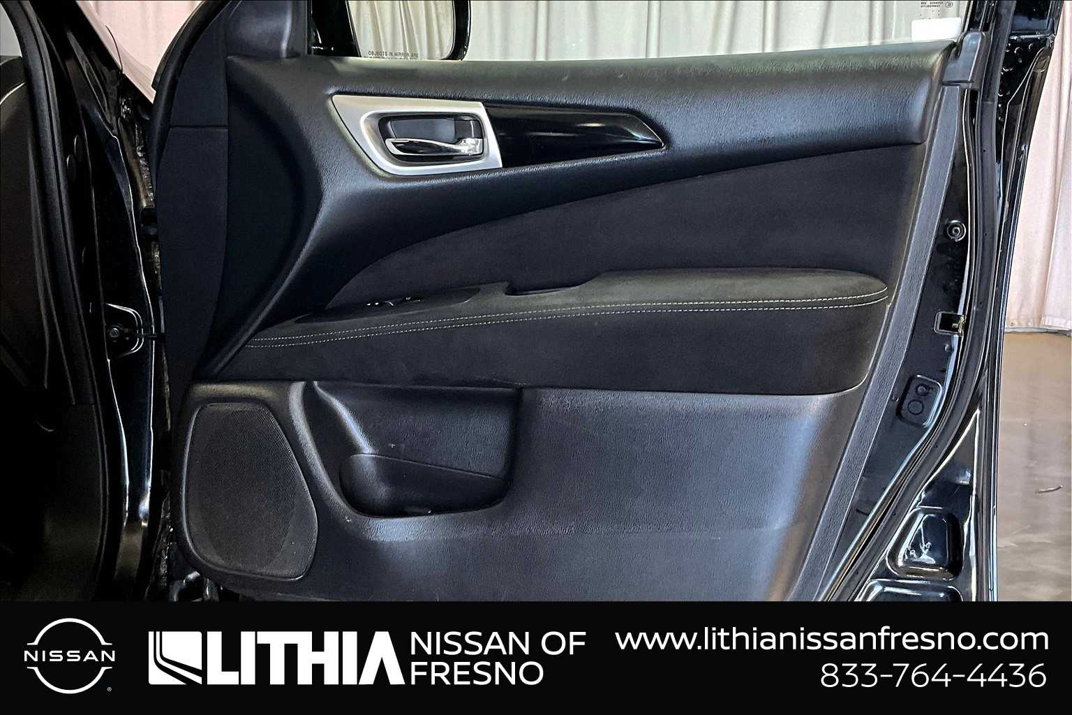 2014 Nissan Pathfinder SV 28