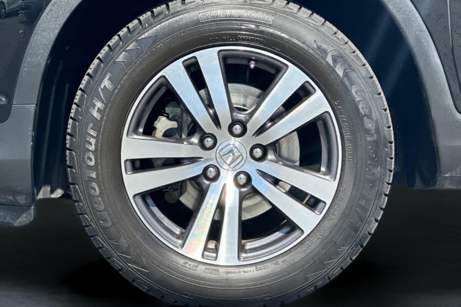 Thumbnail: 2017 Honda Pilot - 27