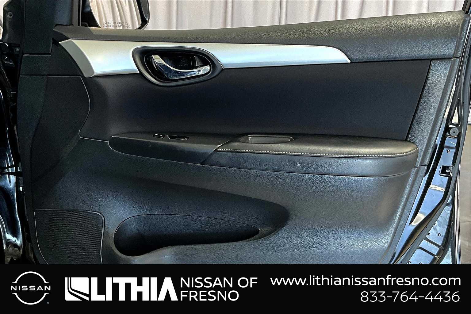 2016 Nissan Sentra SV 28