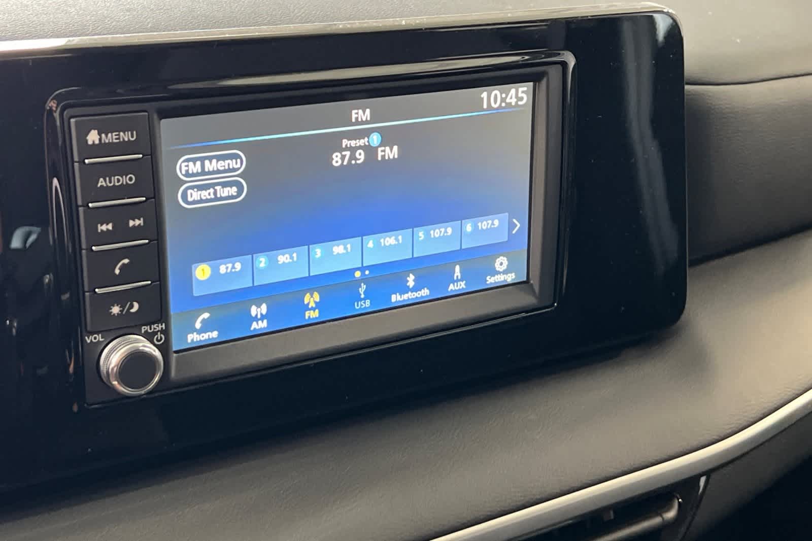 Thumbnail: 2025 Nissan Kicks - 18