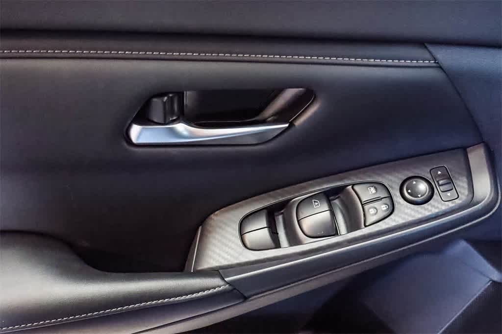 2025 Nissan Sentra SV 17