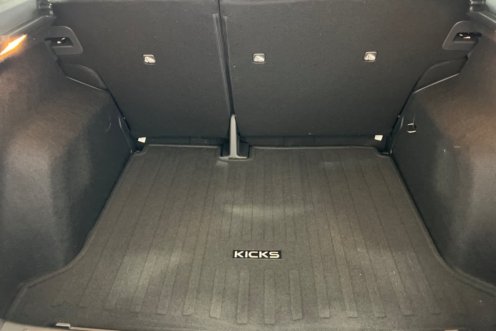 Thumbnail: 2025 Nissan Kicks - 15