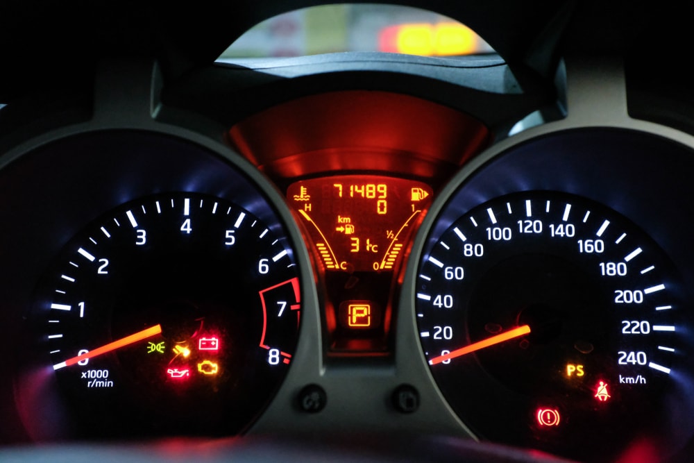 Car symbols on dashboard nissan