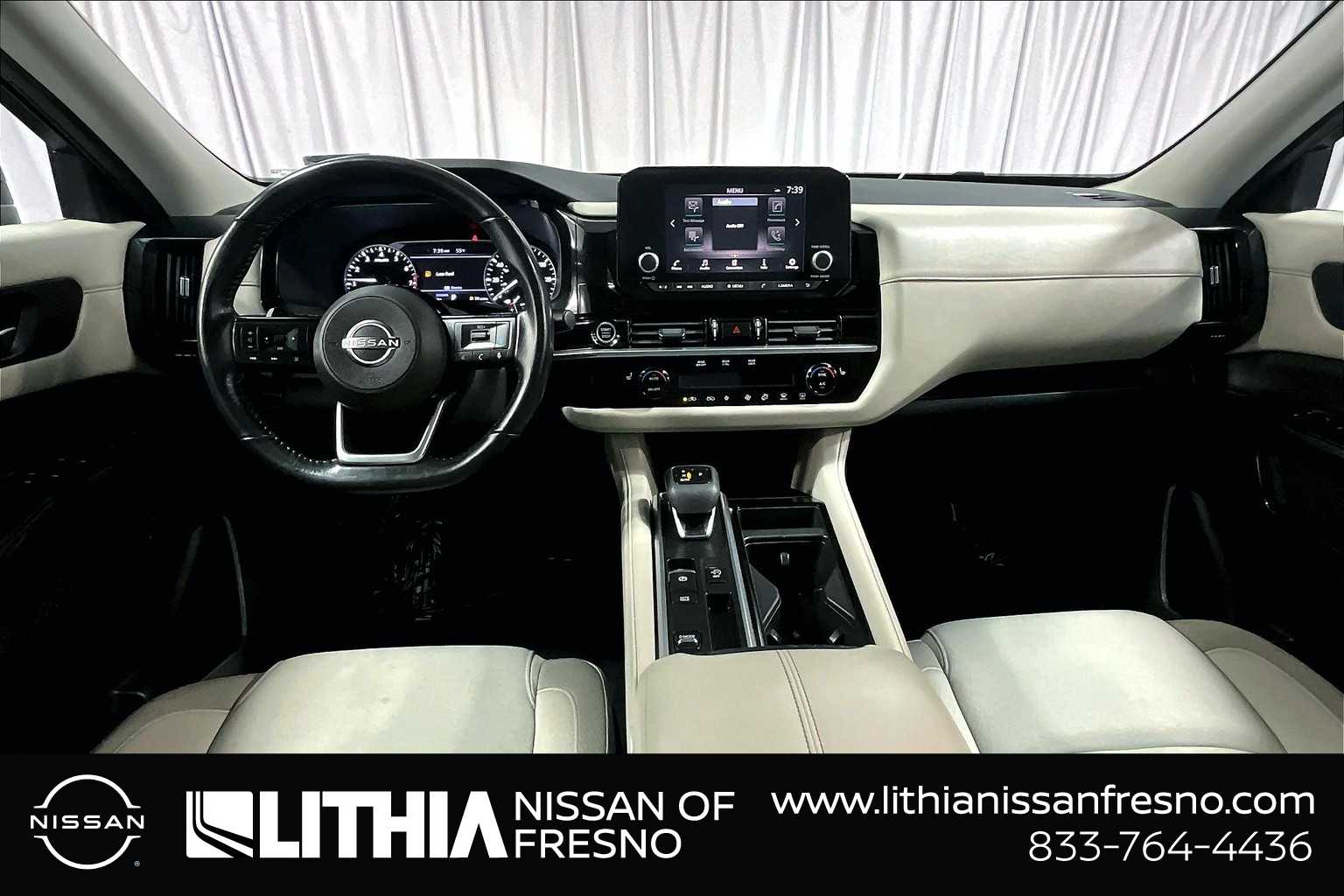 Thumbnail: 2022 Nissan Pathfinder - 10