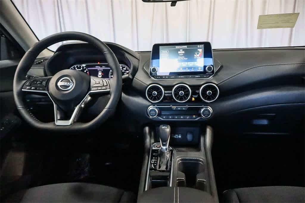 2025 Nissan Sentra SV 10