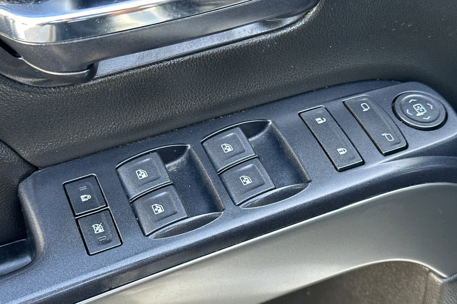 Thumbnail: 2018 Chevrolet Silverado 1500 - 13