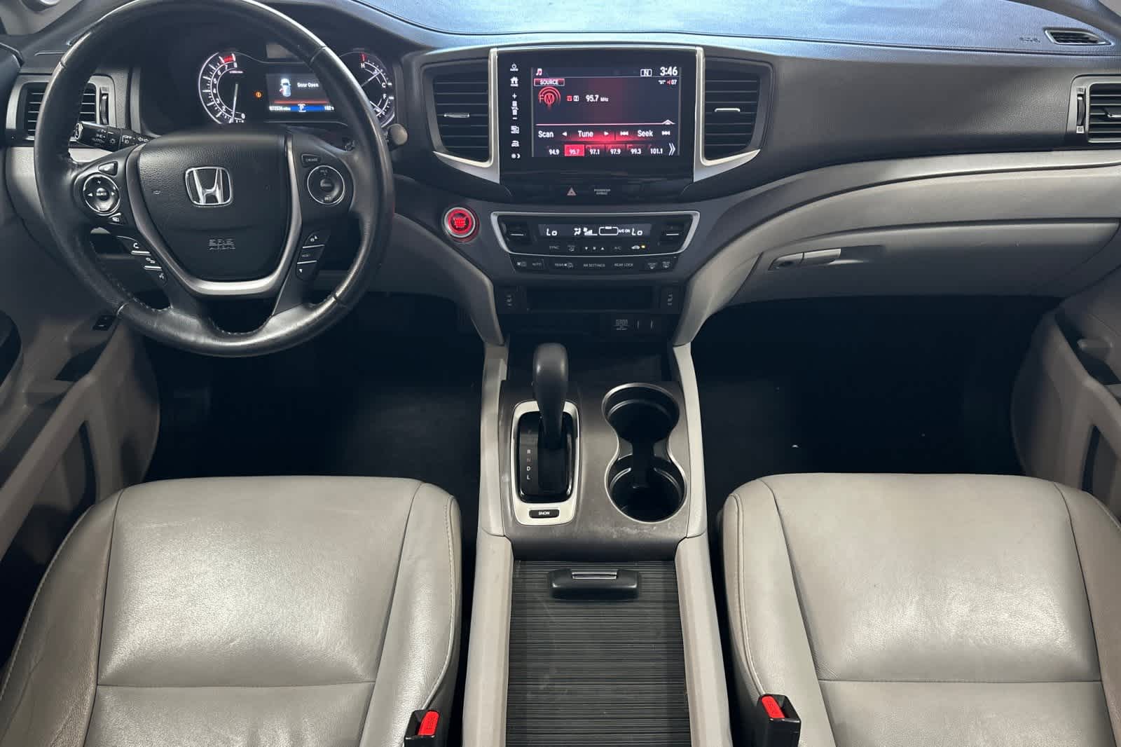 Thumbnail: 2017 Honda Pilot - 3
