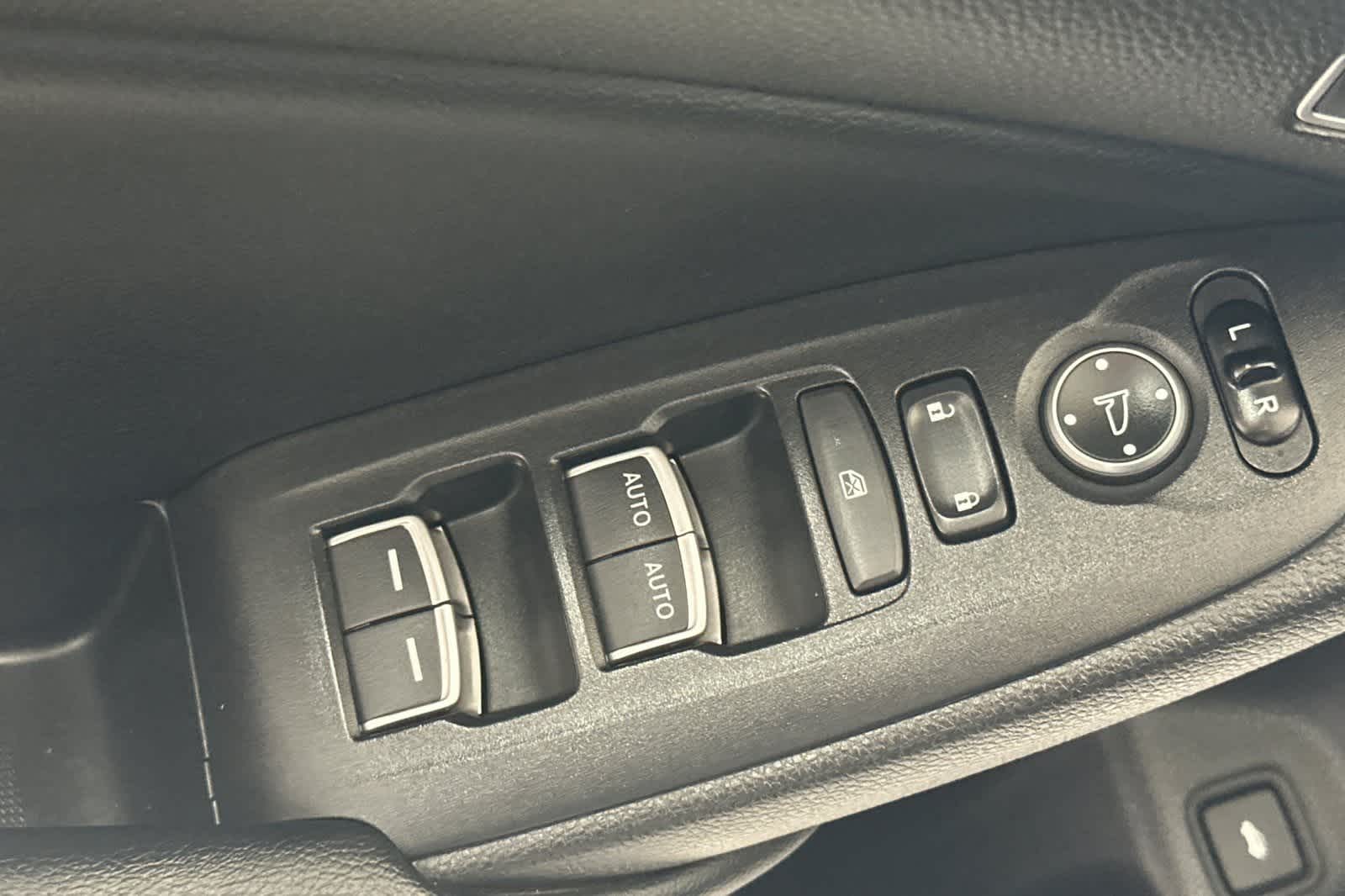 Thumbnail: 2018 Honda Accord - 13