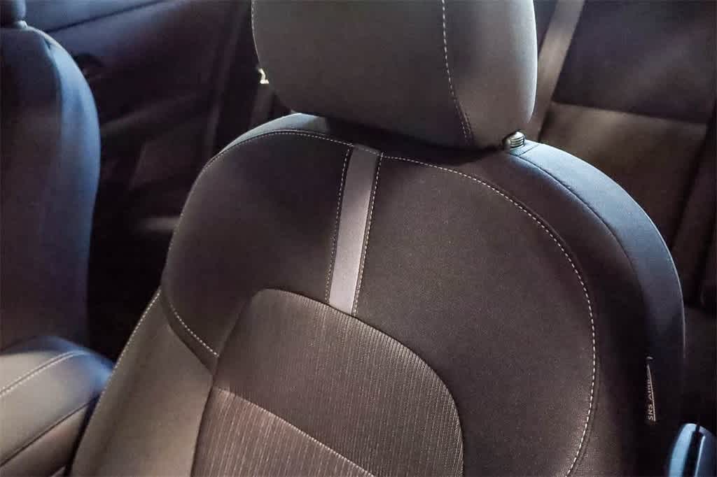 2025 Nissan Sentra SV 18