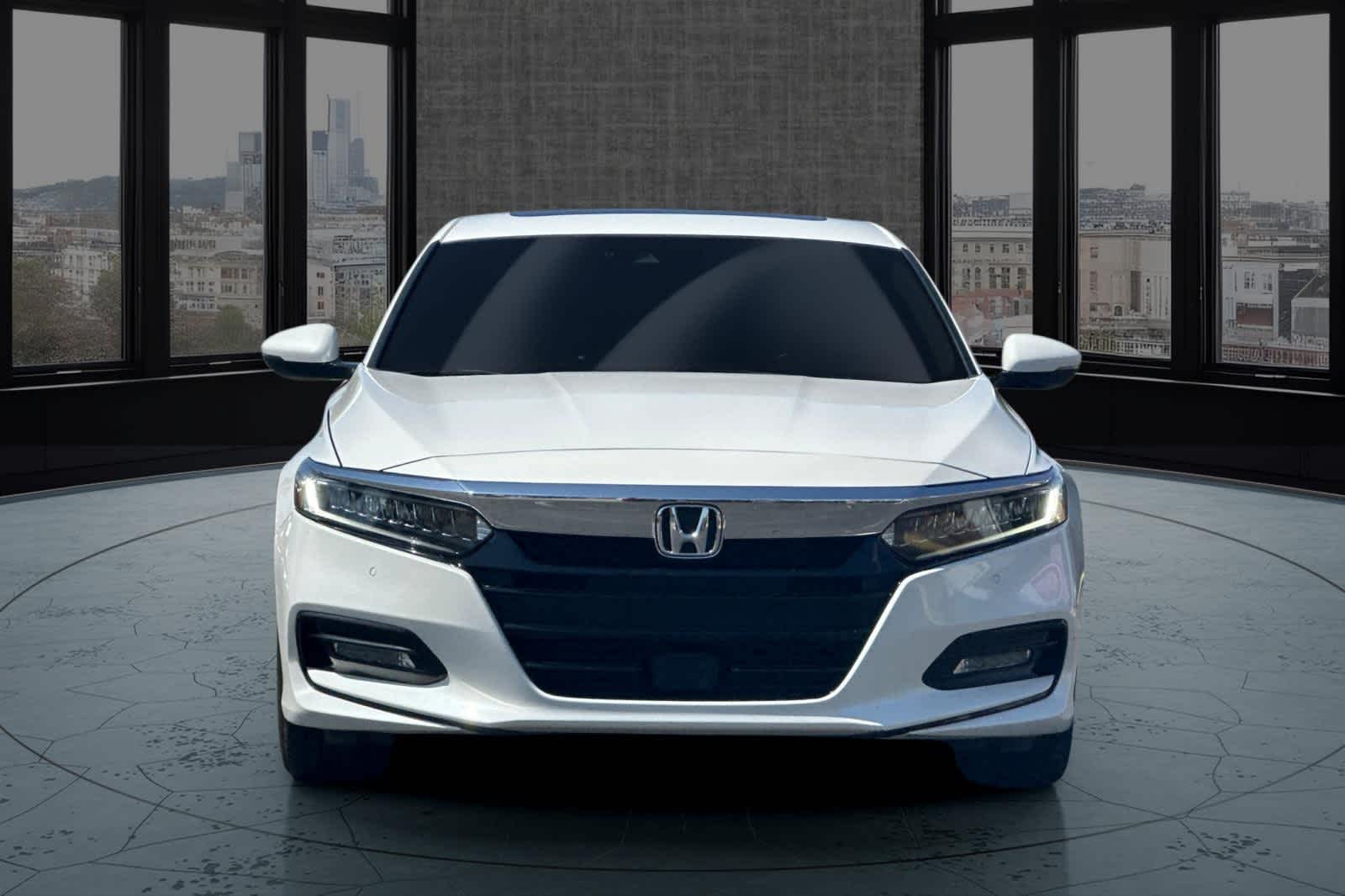 Thumbnail: 2018 Honda Accord - 10