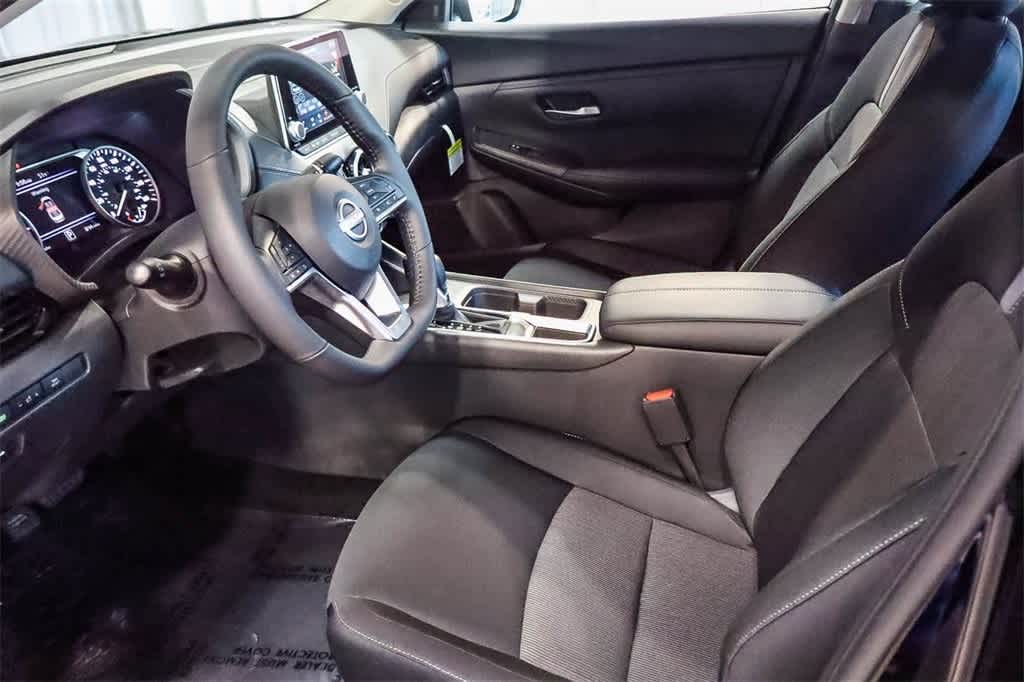 2025 Nissan Sentra SV 14
