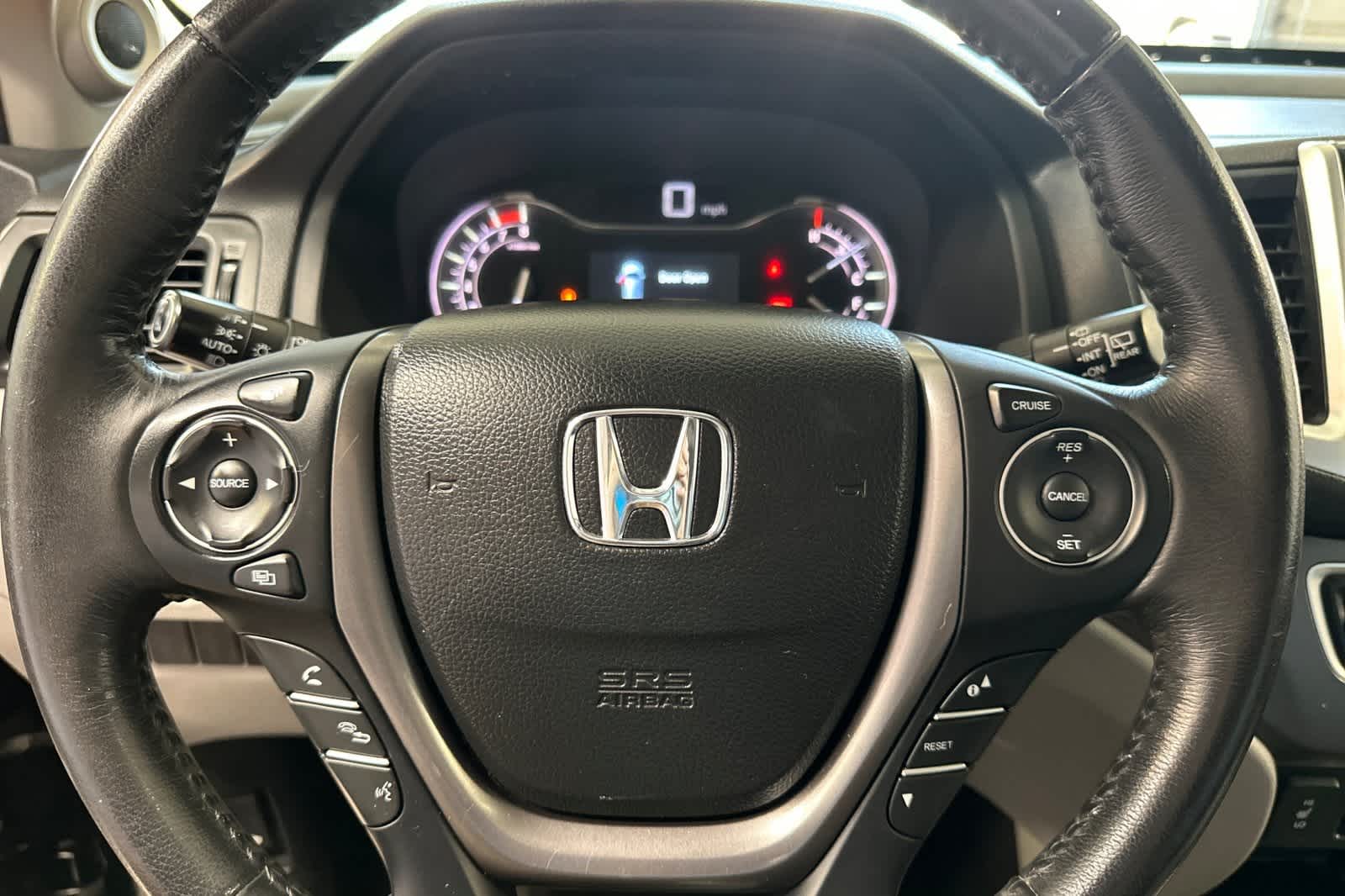 Thumbnail: 2017 Honda Pilot - 24