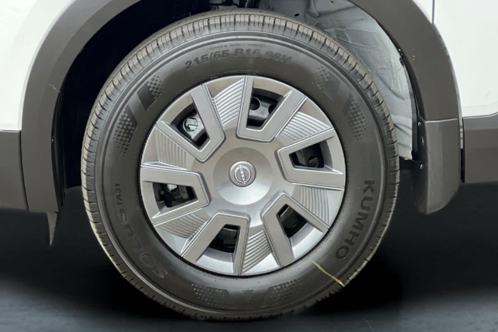 Thumbnail: 2025 Nissan Kicks - 25