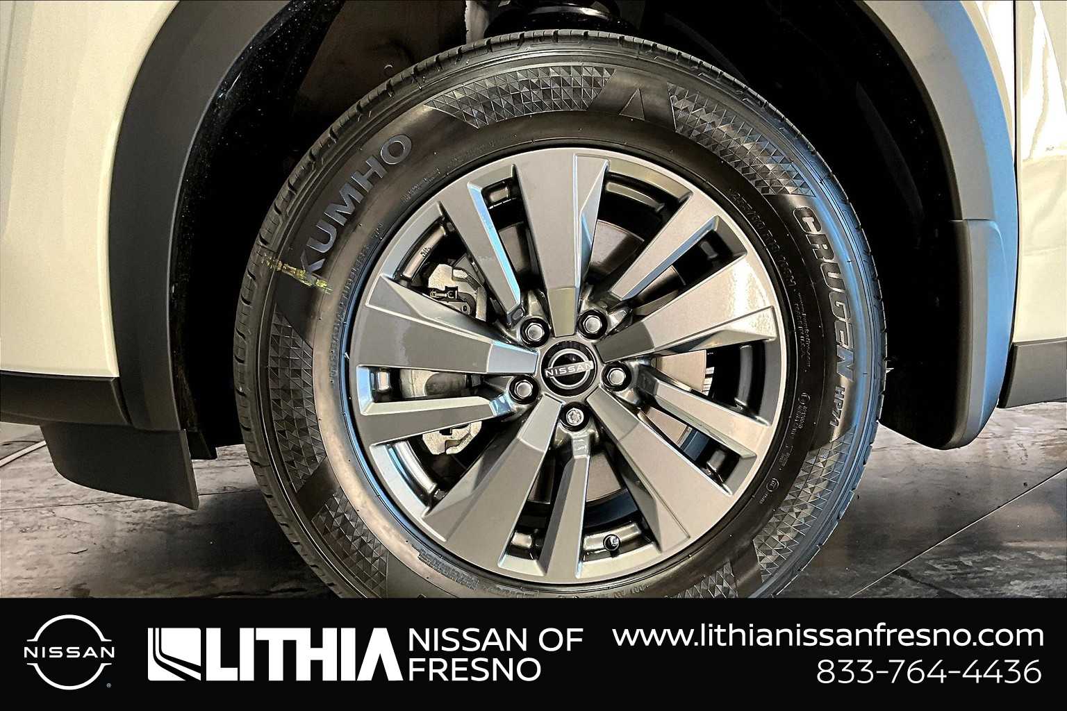 Thumbnail: 2024 Nissan Pathfinder - 8