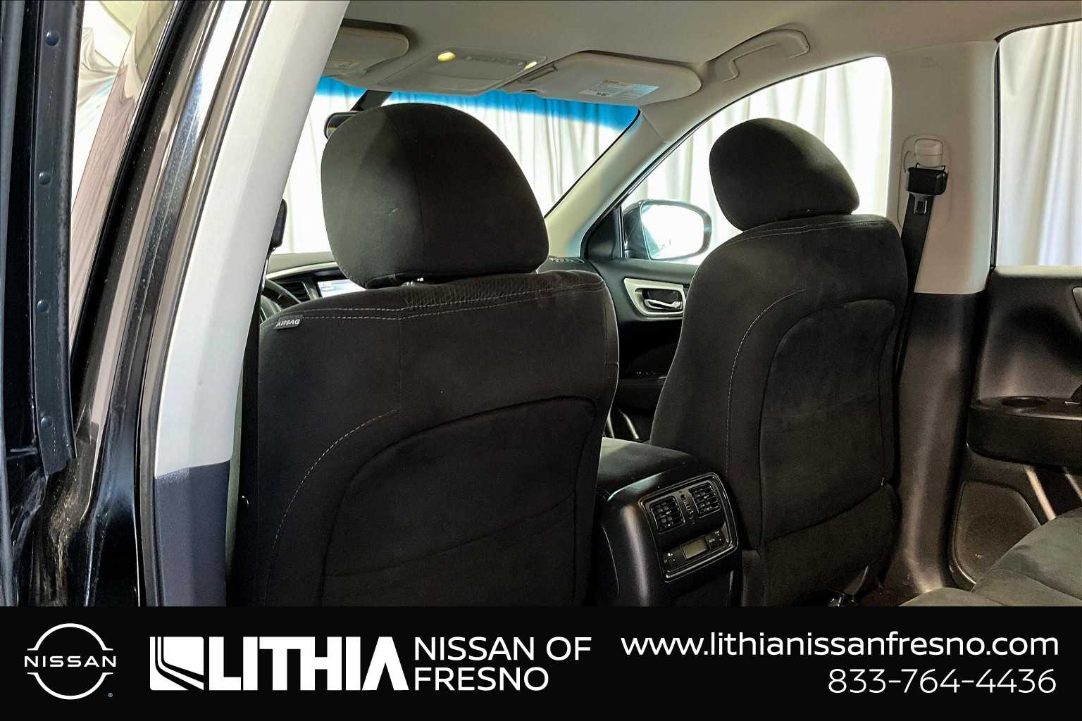 2014 Nissan Pathfinder SV 12