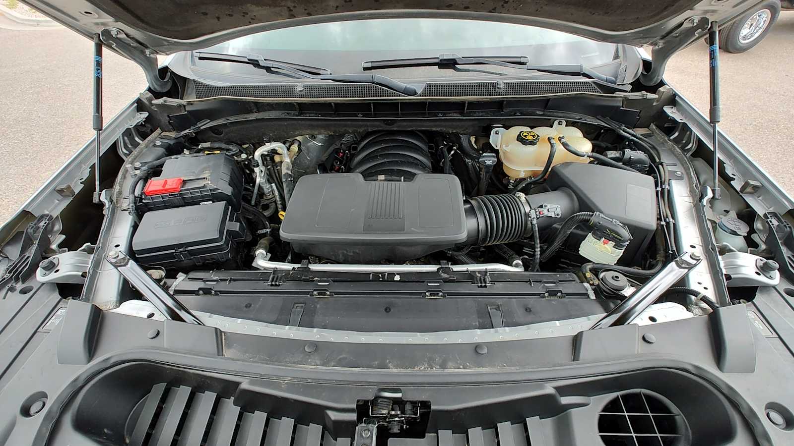 Thumbnail: 2023 Chevrolet Tahoe - 9