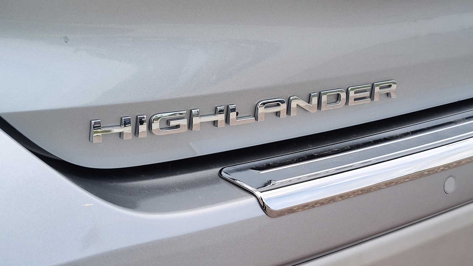 Thumbnail: 2021 Toyota Highlander - 7