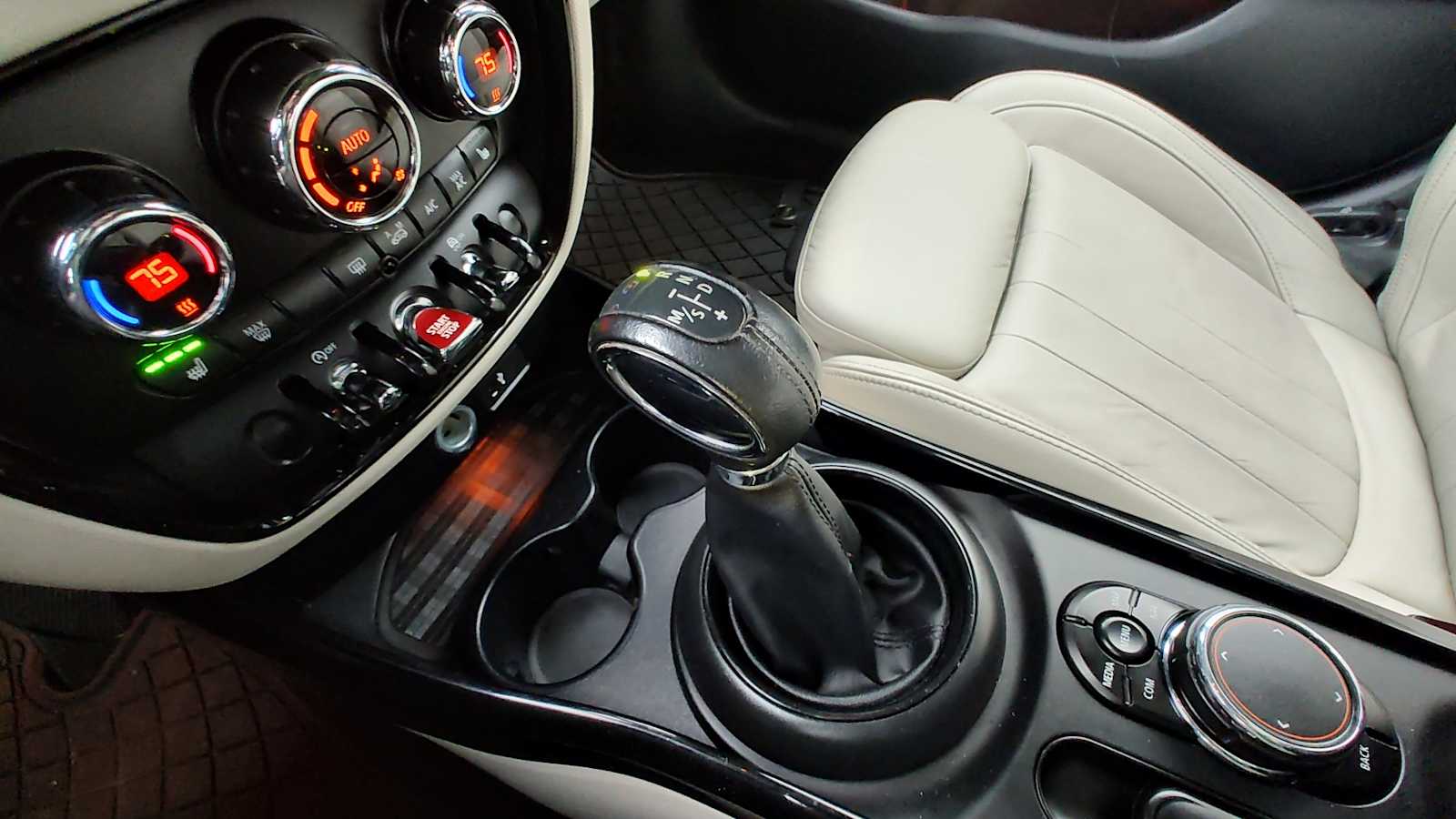 Thumbnail: 2019 MINI Cooper Clubman - 17