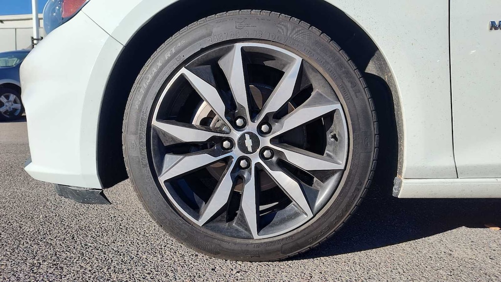 Used 2017 Chevrolet Malibu LT w/1LT Sedan