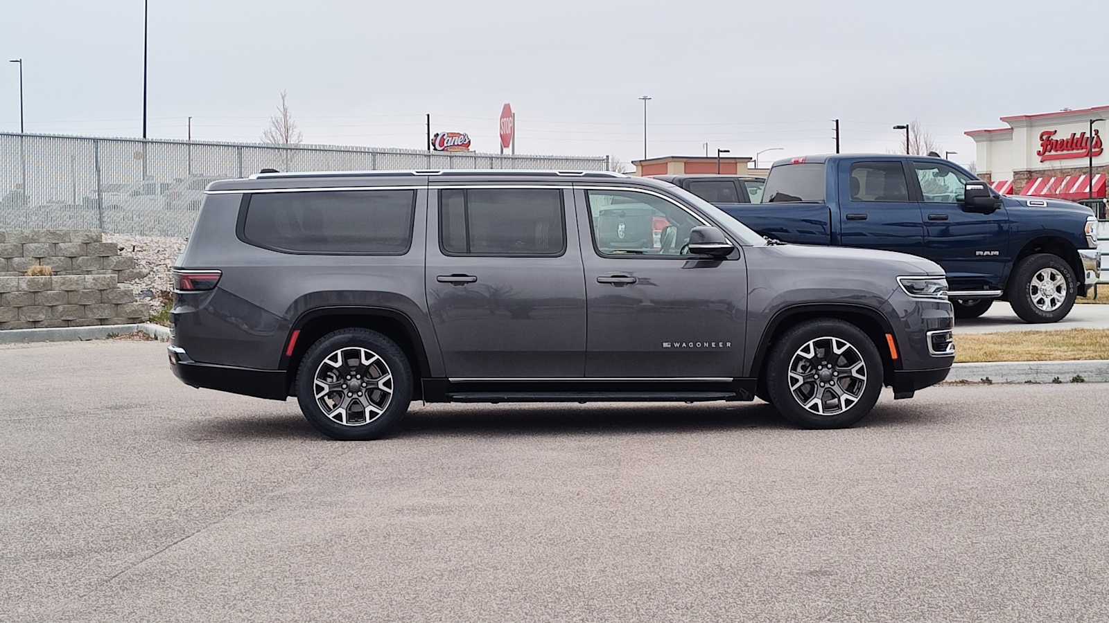 Thumbnail: 2024 Jeep Wagoneer - 25