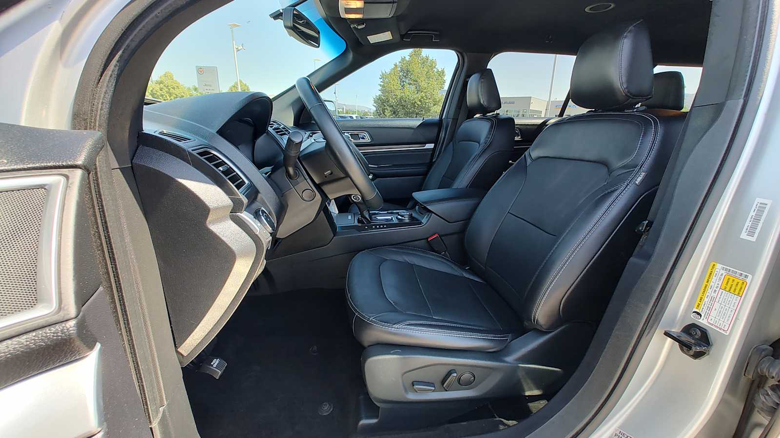 Thumbnail: 2019 Ford Explorer - 11