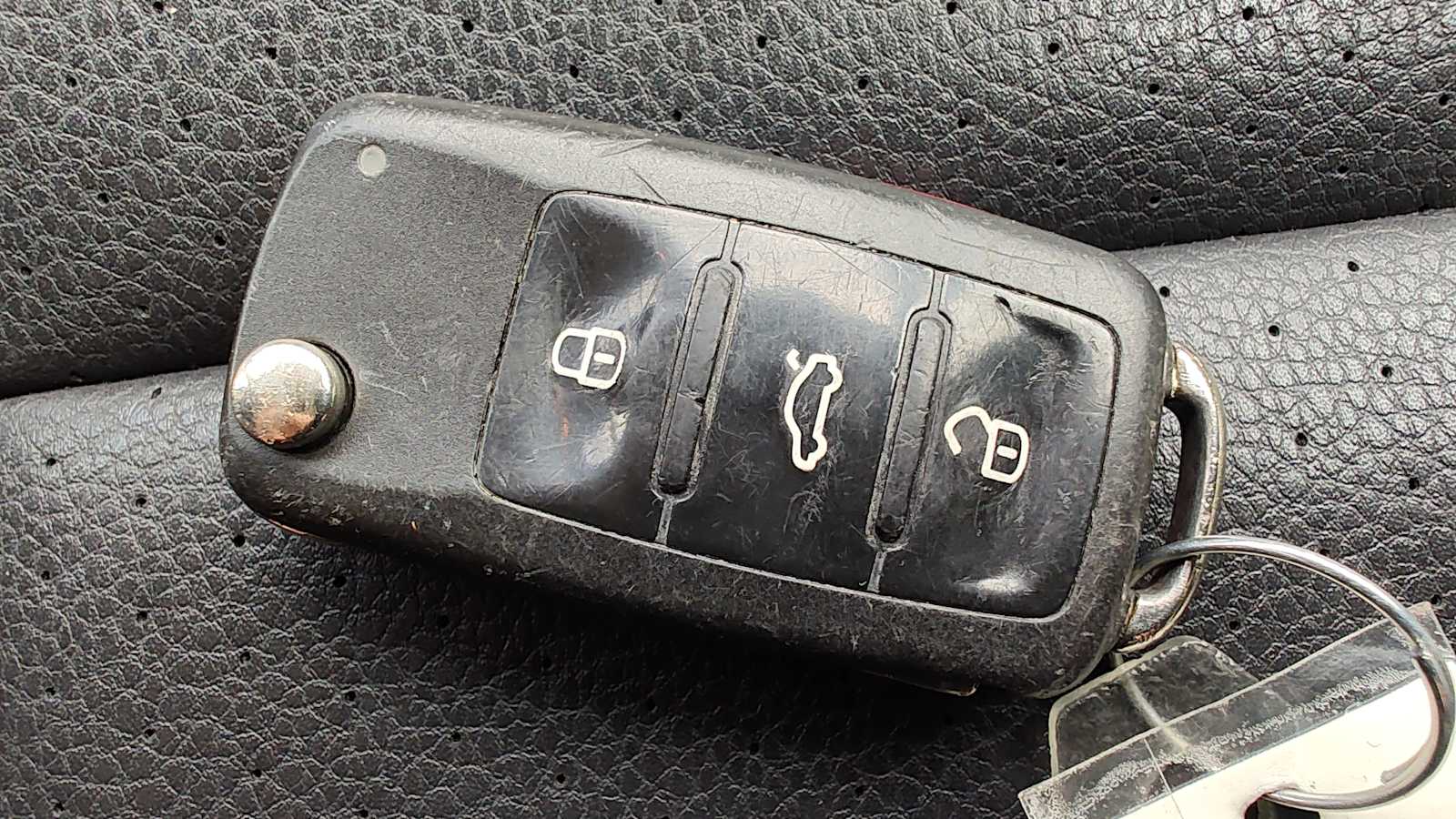 Thumbnail: 2011 Volkswagen Jetta - 20