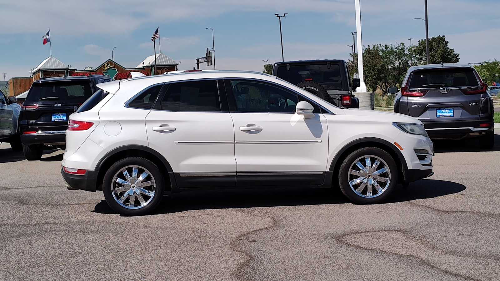 Thumbnail: 2015 Lincoln MKC - 23