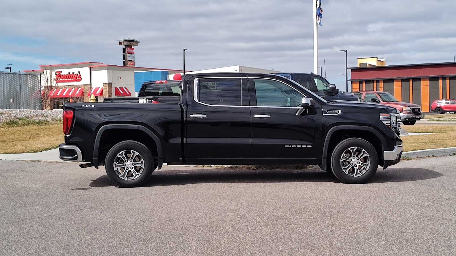 Thumbnail: 2025 GMC Sierra 1500 - 25