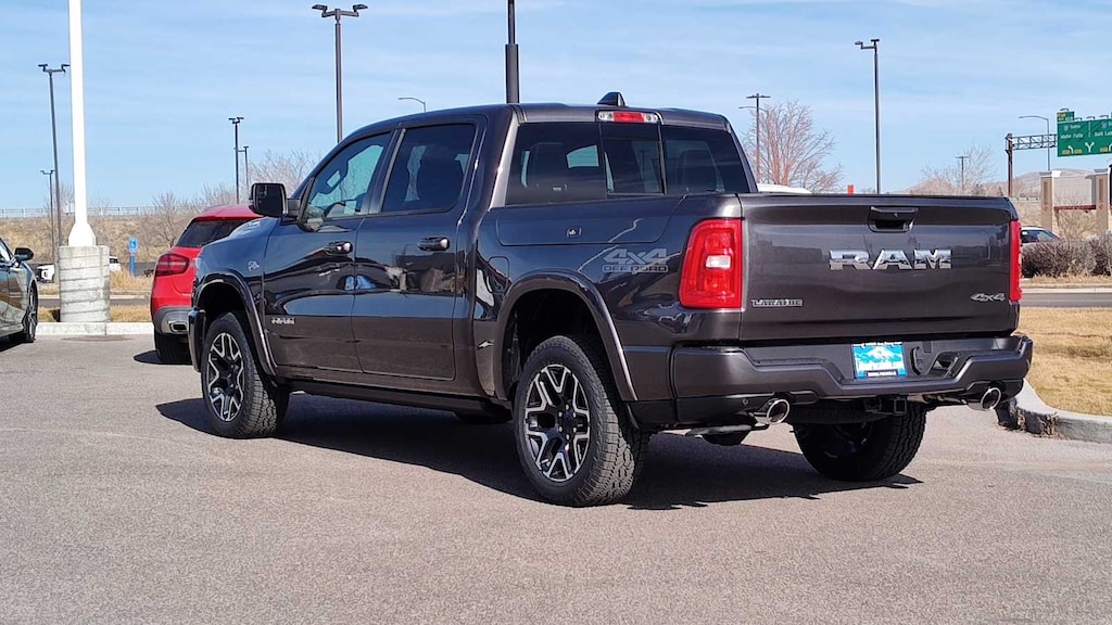 New 2026 Ram 1500 LARAMIE CREW CAB 4X4 5'7 BOX Pickup