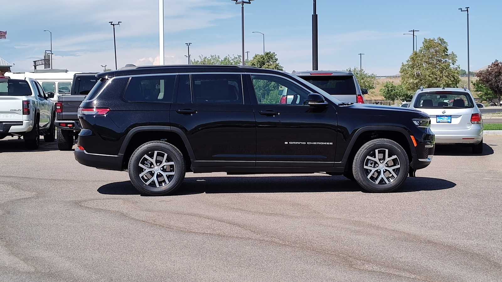 Thumbnail: 2025 Jeep Grand Cherokee - 27