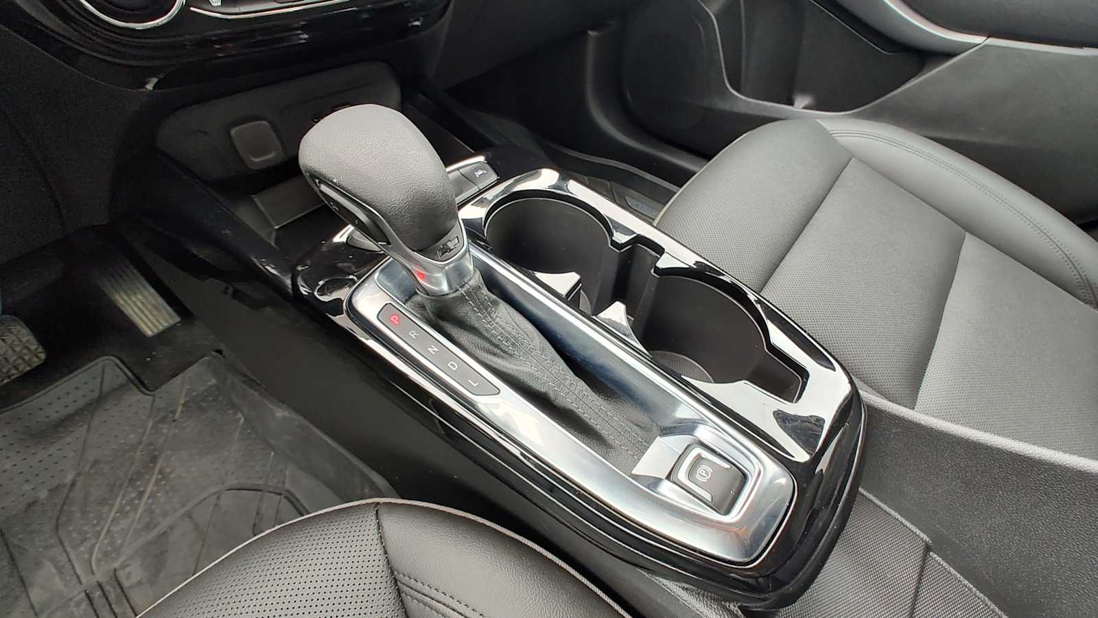 Thumbnail: 2025 Chevrolet Trax - 17