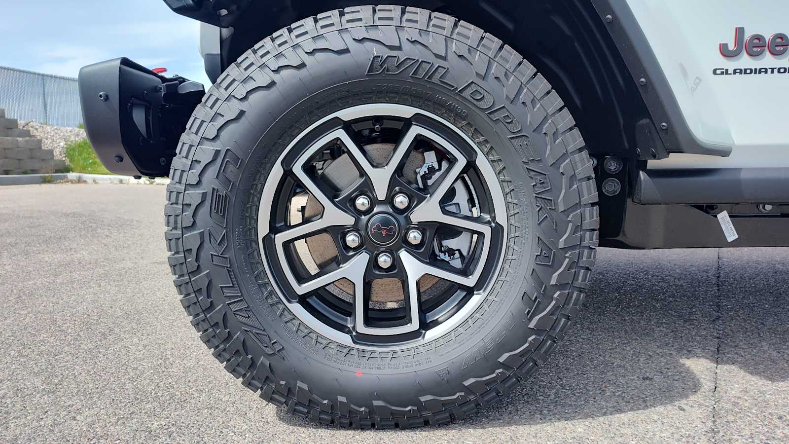 Thumbnail: 2026 Jeep Gladiator - 8