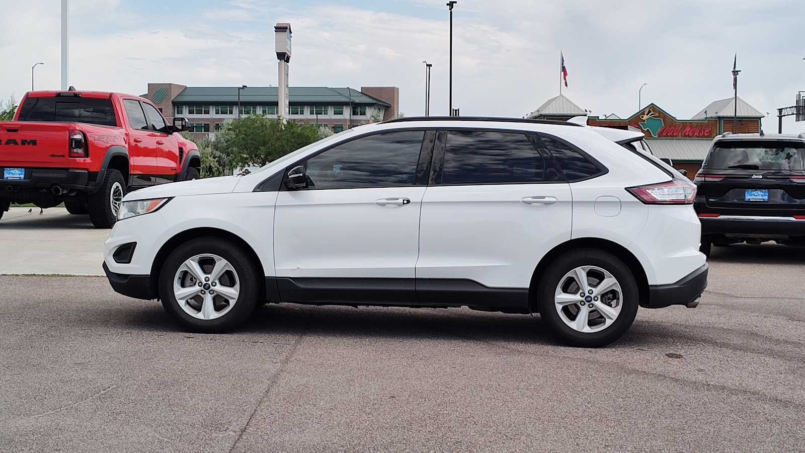Thumbnail: 2016 Ford Edge - 3