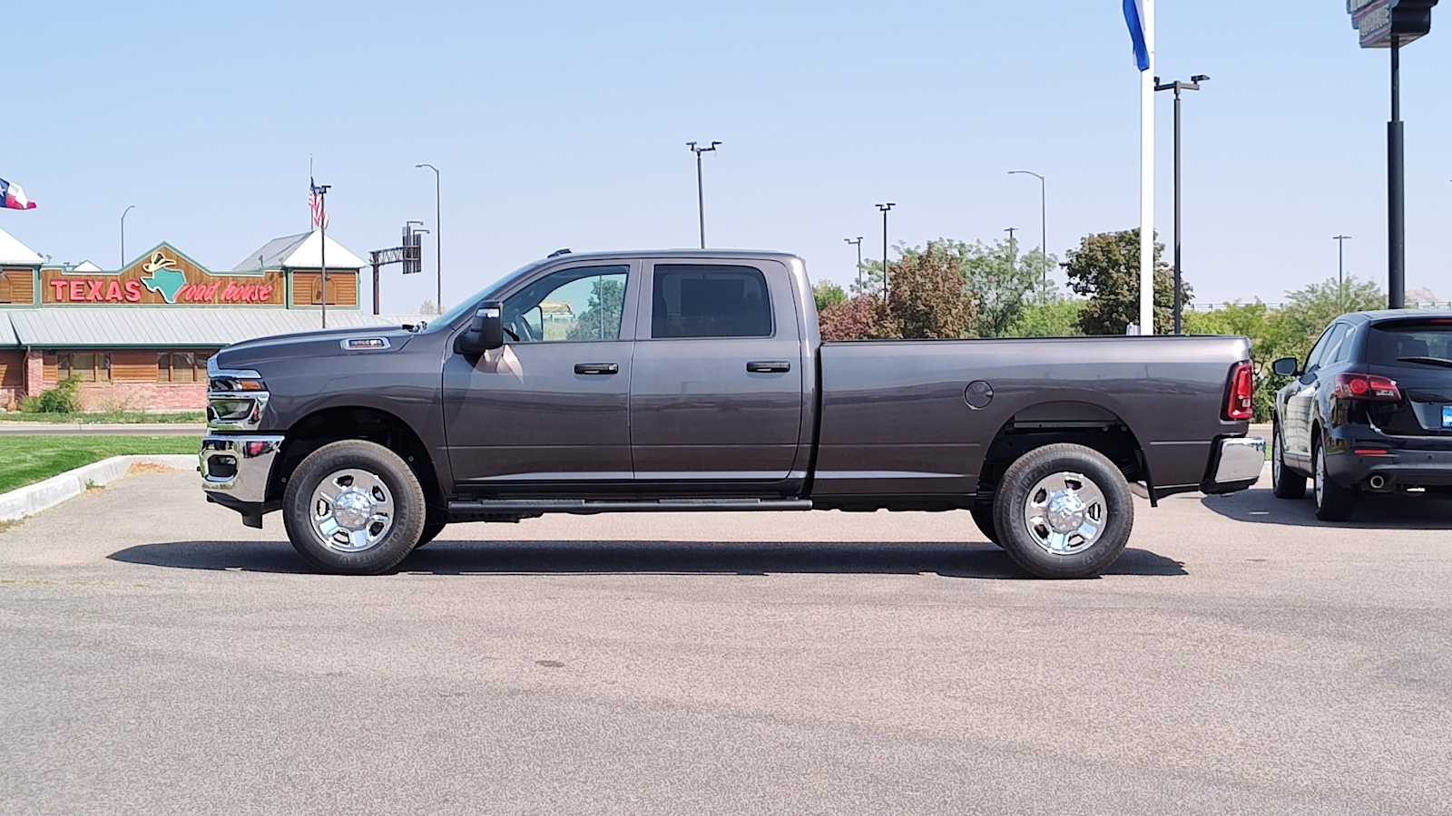 2026 Ram 3500 Tradesman photo 3