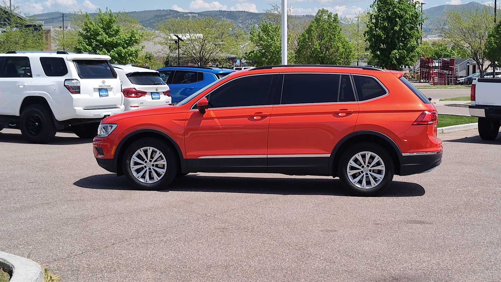 2018 Volkswagen Tiguan SE photo 3