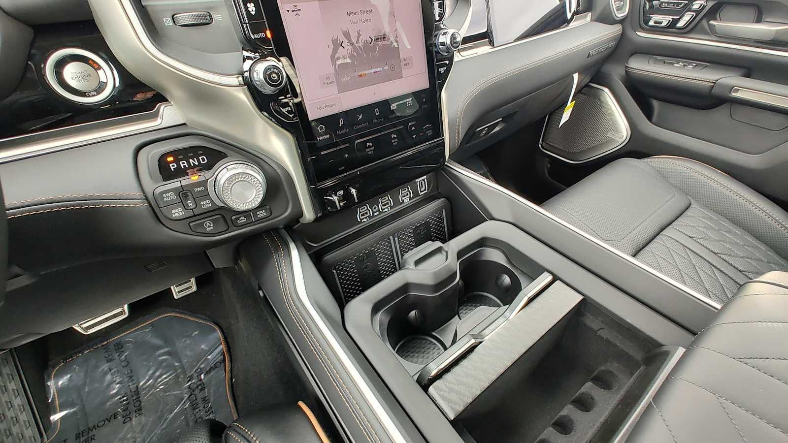 Thumbnail: 2026 RAM 1500 - 17